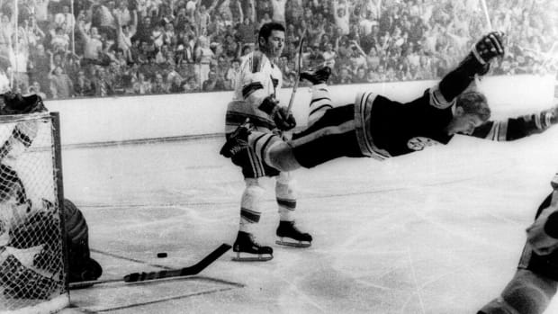 bobby-orr-bruins-blues.jpg